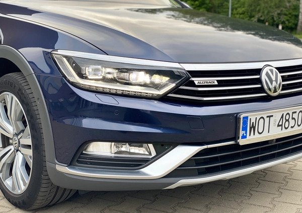 Volkswagen Passat cena 82900 przebieg: 220000, rok produkcji 2016 z Gryfice małe 781